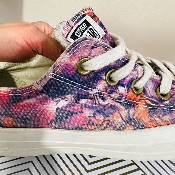 🔥Converse 🔥 - Picture 3 of 5
